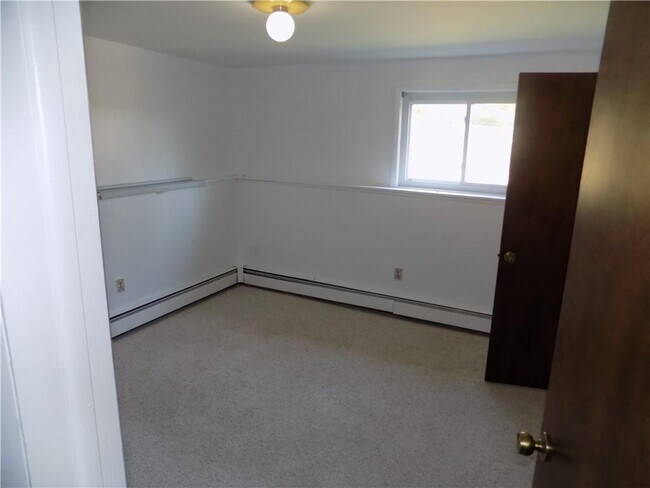 Foto del edificio - 7 Summit Ridge Rd