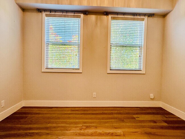 Foto del edificio - 125 Park Rd