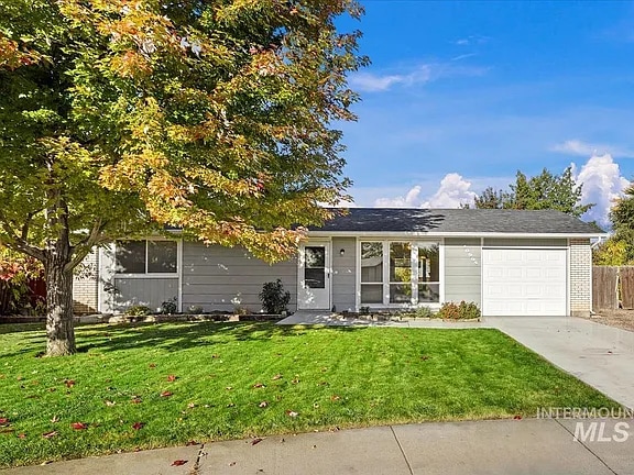 Building Photo - 10994 W Wildrose Ct