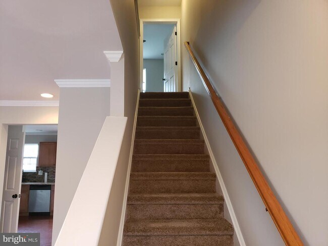 Building Photo - 29 Renza Ln