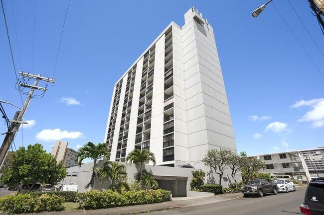 Building Photo - 1541 Dominis St