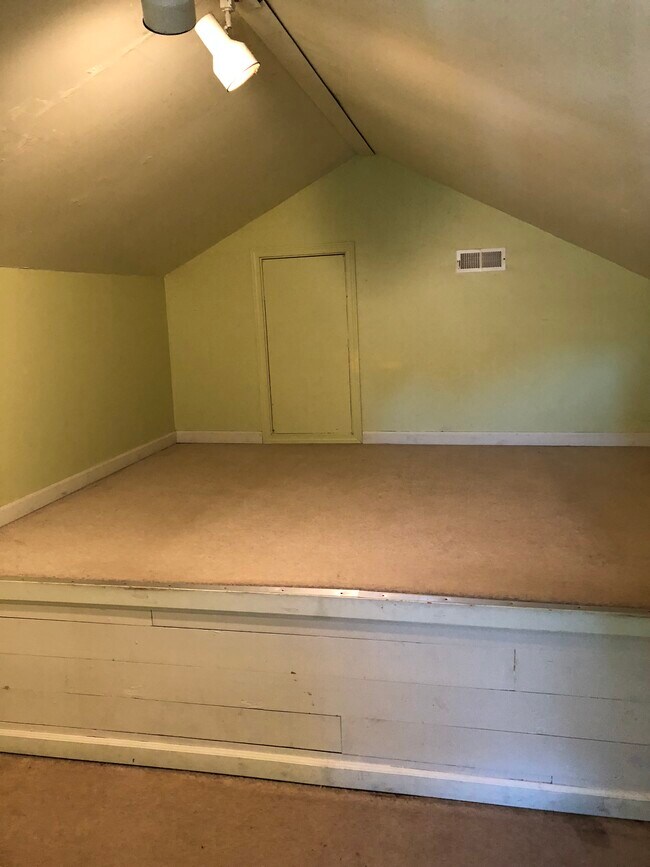 Foto del edificio - 3218 64th Ave SW