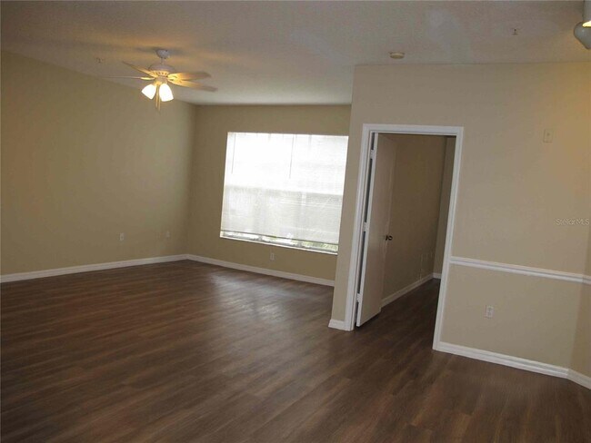 Foto del edificio - 5524 Metrowest Blvd