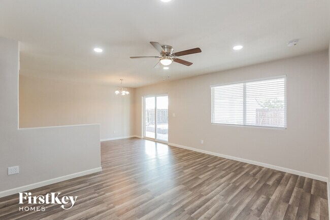 Foto del edificio - 9010 N 53rd Ave