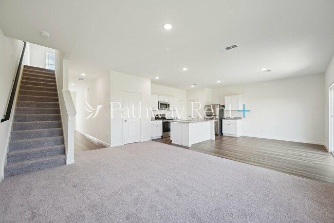 Building Photo - 1062 Large Poppy Dr