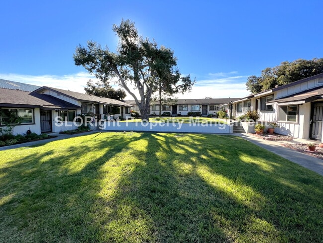 Building Photo - AVAILABLE JUNE - 1 Bedroom / 1 Bathroom Condo in Los Osos