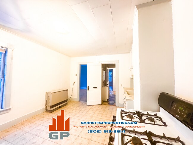 Foto del edificio - 2 Harrington Ave