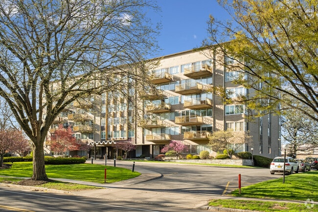 Sutton Park Condominiums