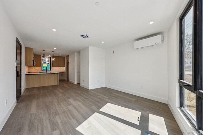 Foto del edificio - 325 Manville Rd