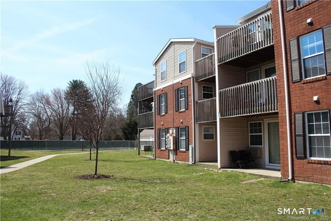Building Photo - 122 Heather Ridge