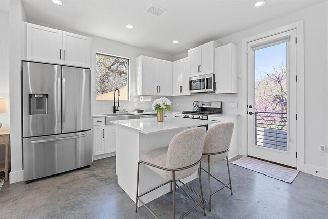 Foto del edificio - 1168 Ridgeway Dr