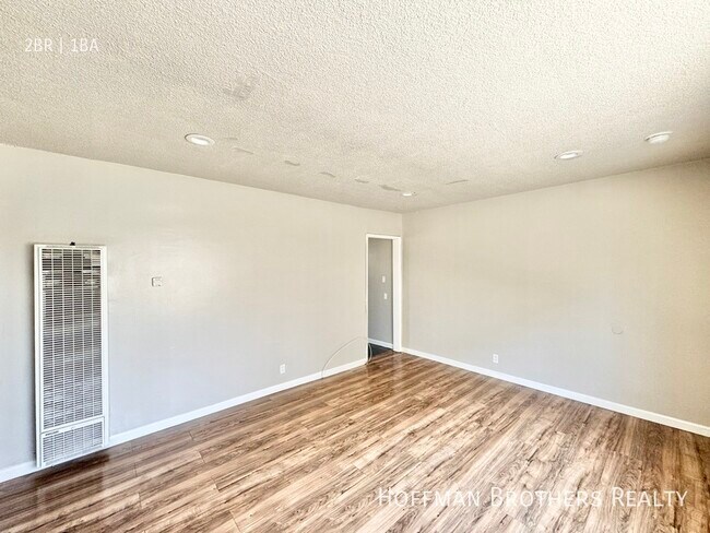 Foto del edificio - 10910 S Avalon Blvd