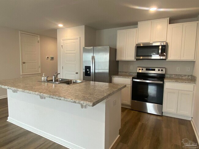 Foto del edificio - 6089 Secretariat Wy