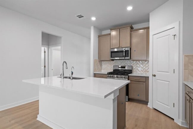 Foto del edificio - 212 Brandywine Rd