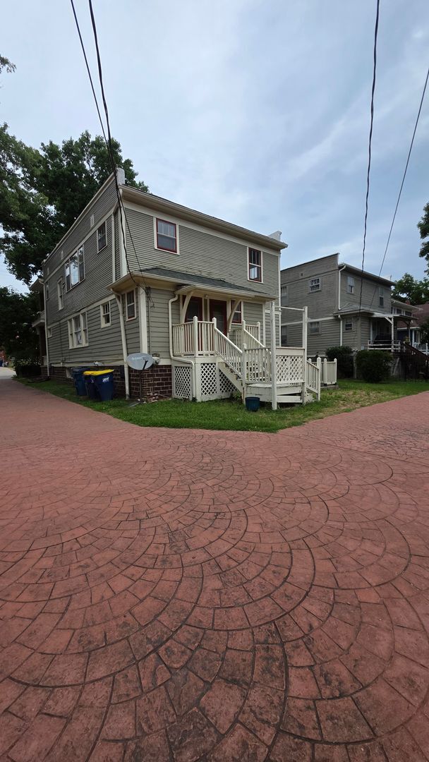 Building Photo - Beautiful 2BR 1BA unit w/ Covered Porch in Downtown Liberty