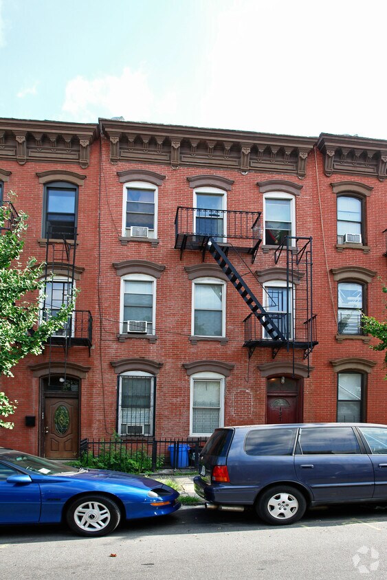 Building Photo - 137 23rd St