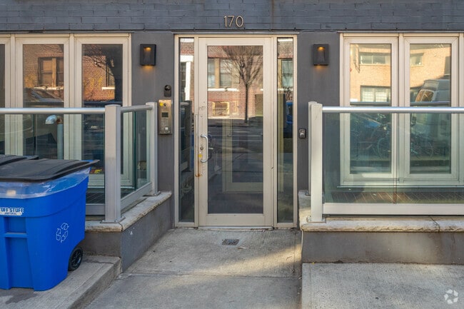 Building Photo - 168-172 Meserole St