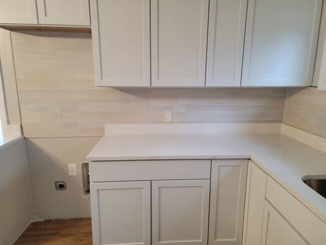 Foto del edificio - 1196 Thorndale Dr