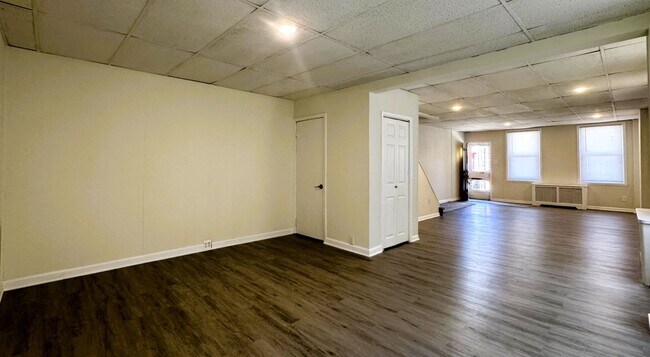 Foto del edificio - 3Bedroom 1Bathroom home in Bridesburg Avai...