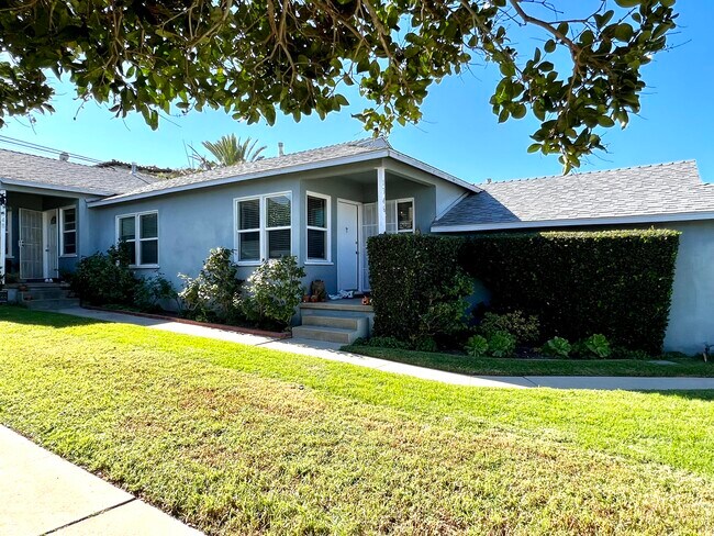 Building Photo - 1346 Manhattan Beach Blvd