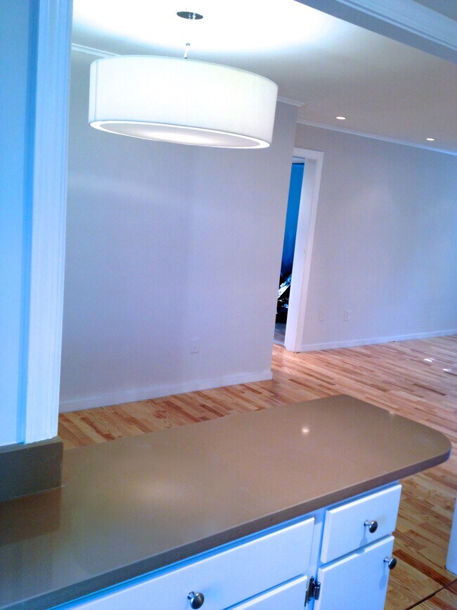 Building Photo - 5002 Columbia Pike