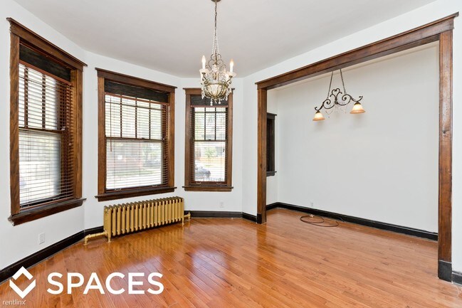 Building Photo - 2453 N Kimball Ave