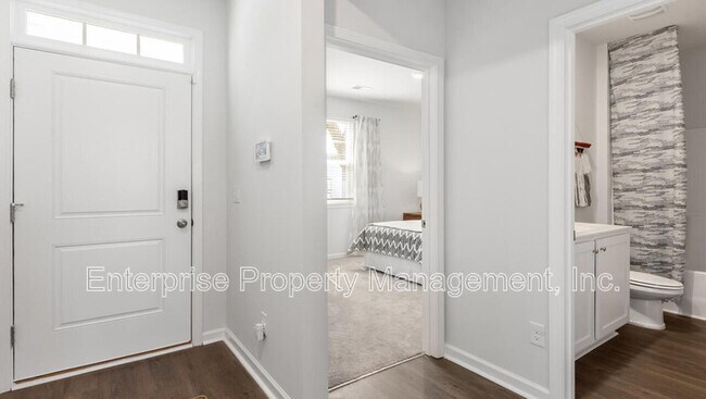 Foto del edificio - 230 Kipling Dr