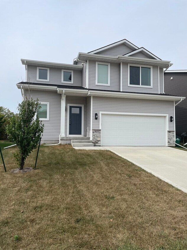 Primary Photo - 3 bedroom 3 bathroom Single-Family Home in...
