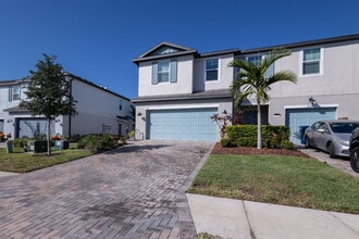 Building Photo - 5535 Tripoli Dr Building Photo - 5535 Tripoli Dr