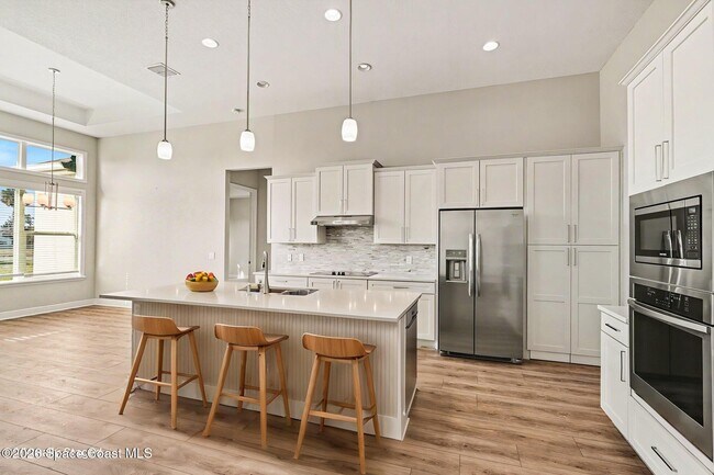 Building Photo - 1190 Aranceto Cir