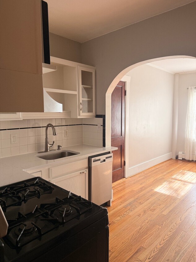 Photo - 1560 High St (Denver, CO)