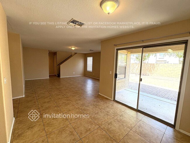 Building Photo - 3075 E Santa Rosa Dr