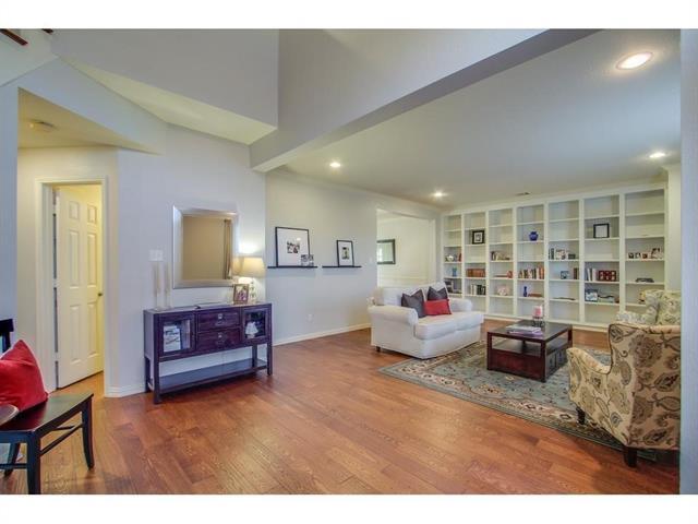 Foto del edificio - 3932 Sunflower Ln