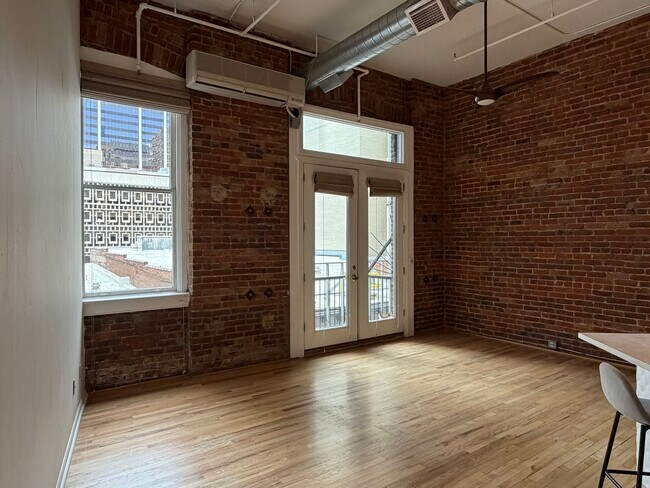 Building Photo - 1617 California St