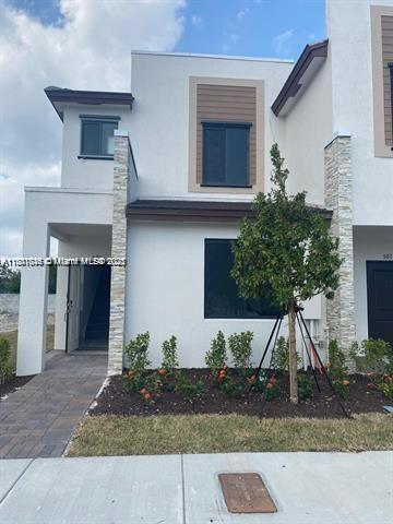 Foto del edificio - 575 NE 208th Terrace