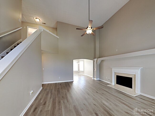 Building Photo - 404 Deer Run Ln