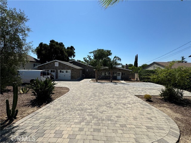 Building Photo - 10719 Irma Ave
