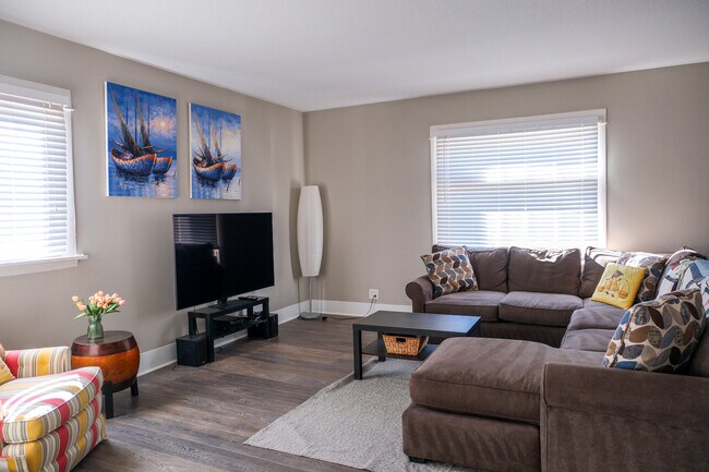 Foto del edificio - 5530 N Haight Ave