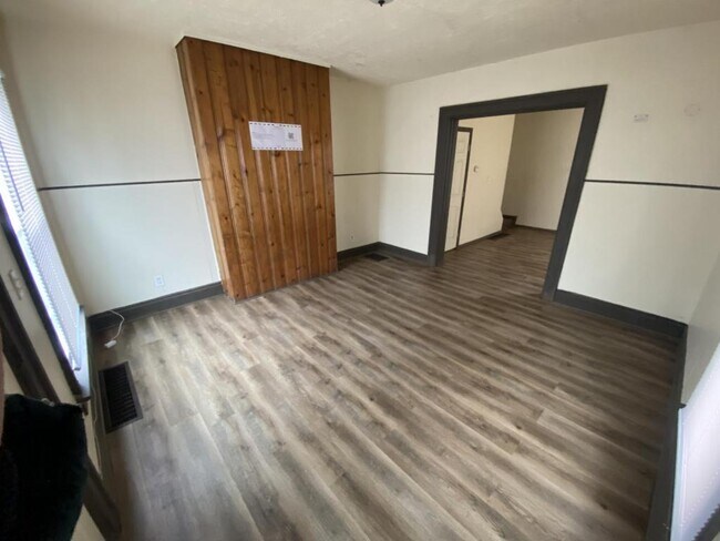 Building Photo - 1160 Haviland Ave