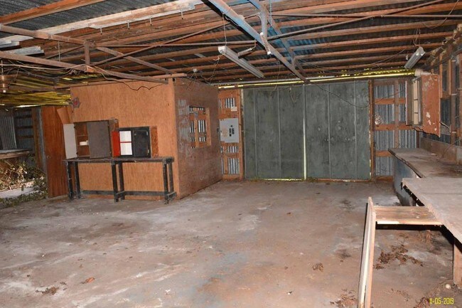 Building Photo - 108 S 5th St