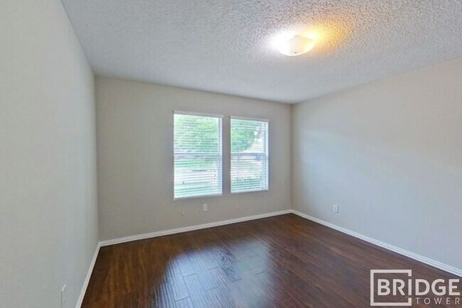 Foto del edificio - 707 Gunters Mtn Ln