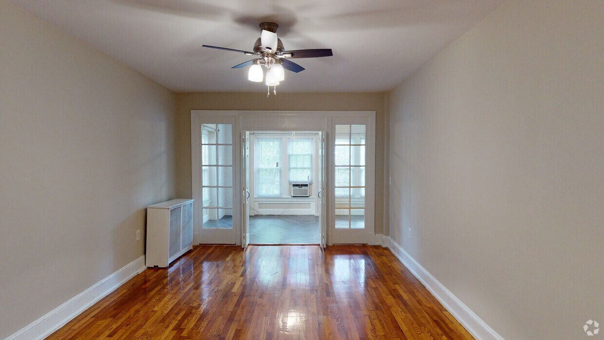 Photo - Kew Gardens Apartments