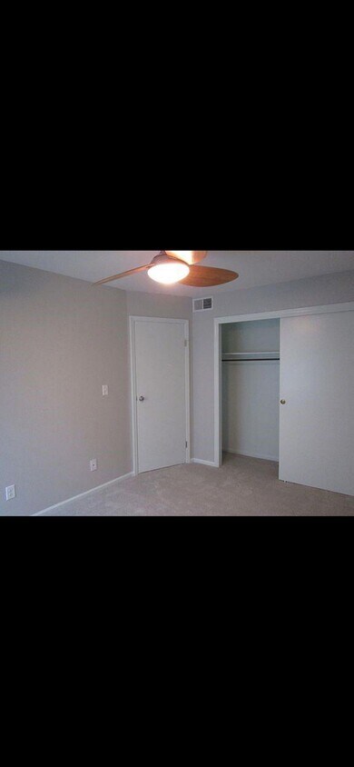 Foto del edificio - 908 Chatham Ln