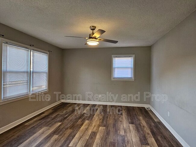 Building Photo - 123 Duckett Ct