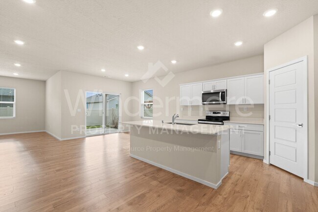 Foto del edificio - Welcome to this stunning 4-bedroom, 2-bathroom home located in the heart of Spokane, WA.