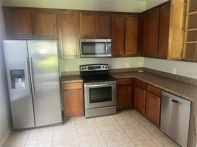 Building Photo - 1327 Broken Oak Dr