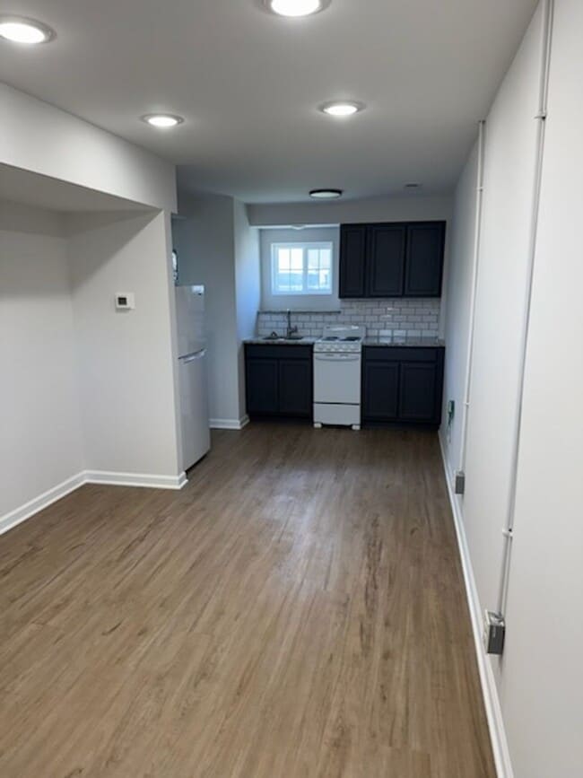 Foto del edificio - 3939 Front St