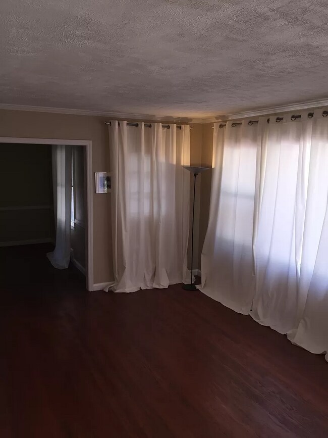 Foto del edificio - 3080 Lynhurst Cir SW