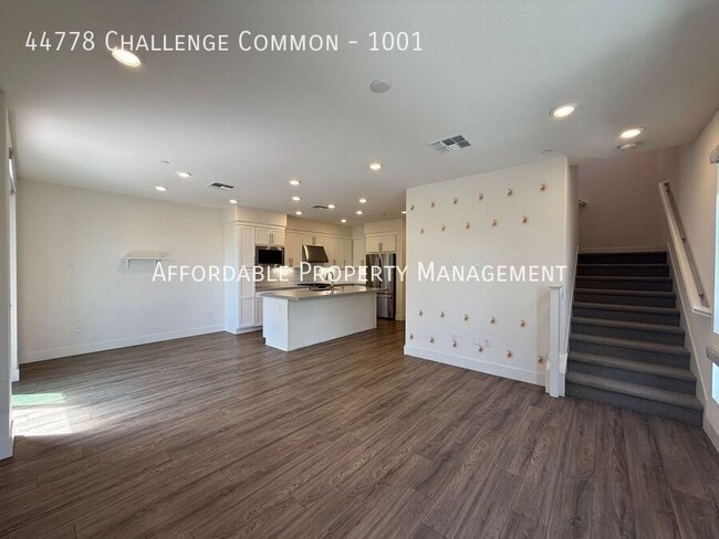 Building Photo - 44778 Challenge Common