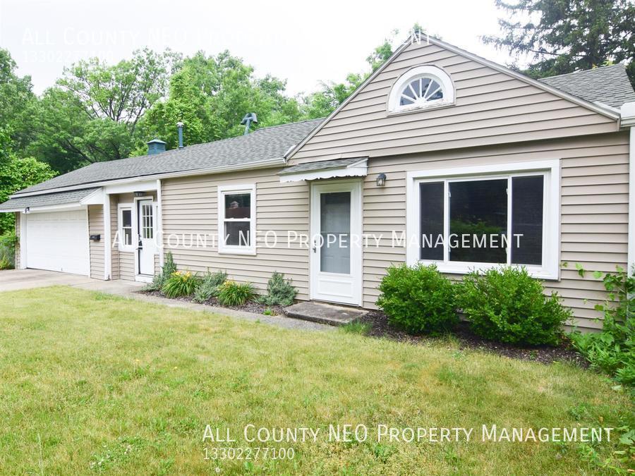 Primary Photo - 12406 Brookfield Ave